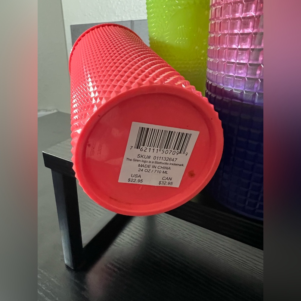Starbucks pink Tumbler with Textured Finish - Picture 2 of 3